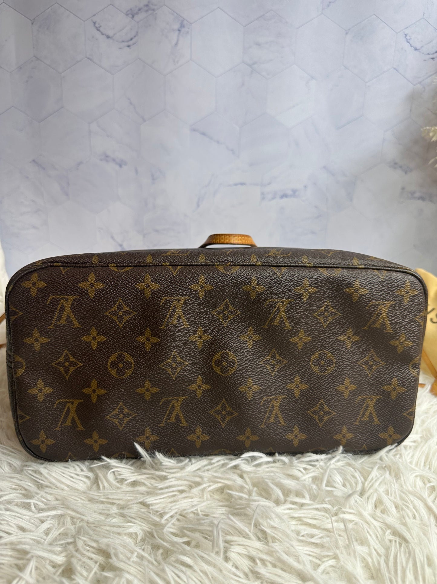Louis Vuitton Monogram Neverfull MM (NO POUCH)