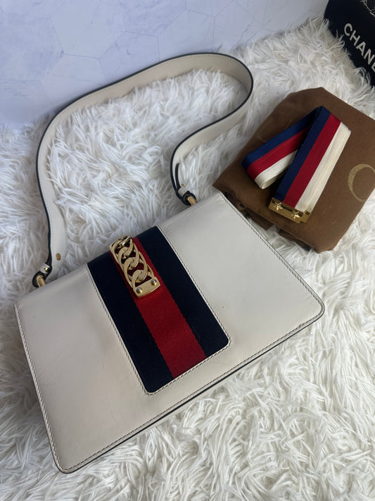 Gucci Sylvie Shoulder Bag Medium