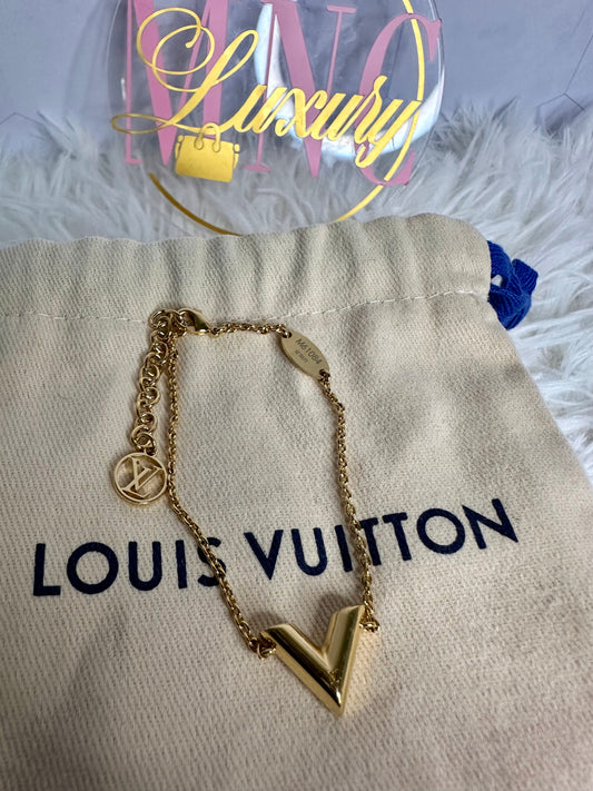 Louis Vuitton Essential V Bracelet