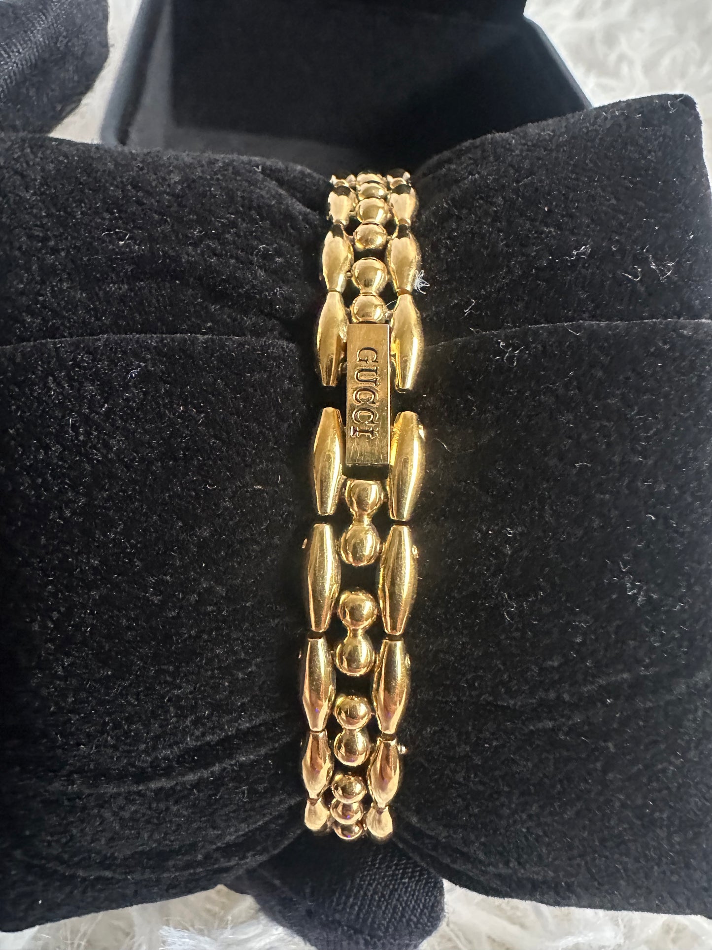 Gucci Vintage Bezel Interchangeable Watch
