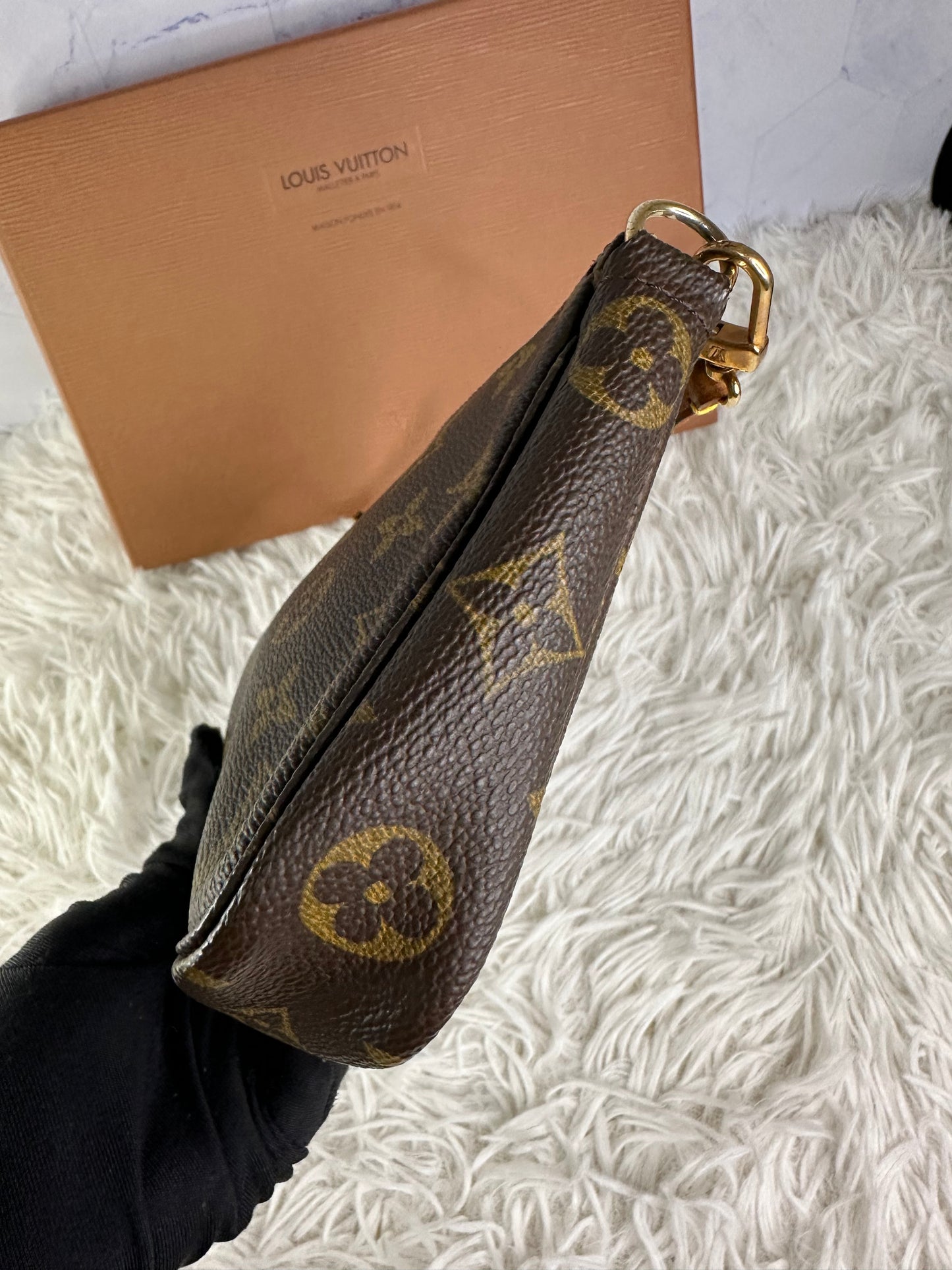 Louis Vuitton Monogram Pochette Accessoires