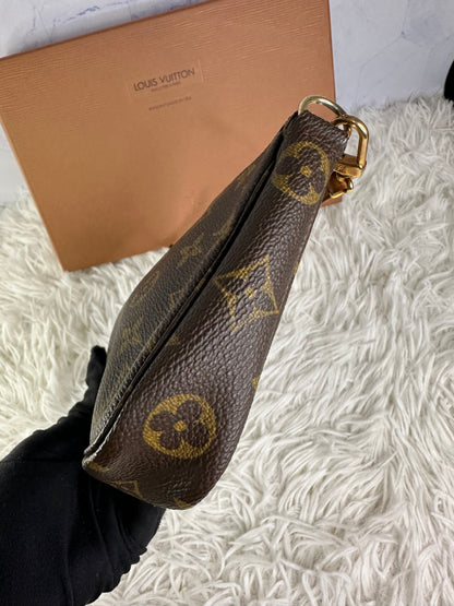Louis Vuitton Monogram Pochette Accessoires