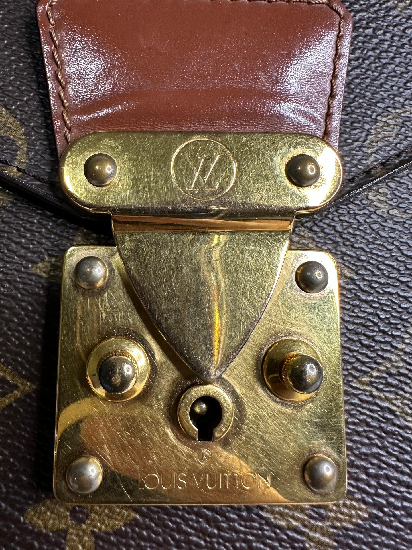 Louis Vuitton Vintage Monogram Monceau 28