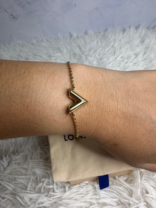 Louis Vuitton Essential V Bracelet