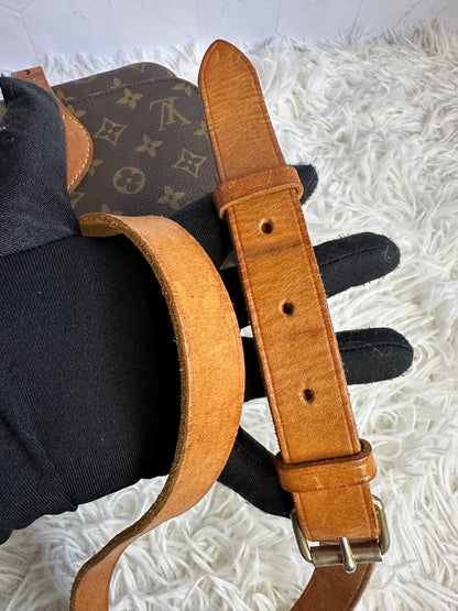 Louis Vuitton Vintage Monogram Cartouchière MM