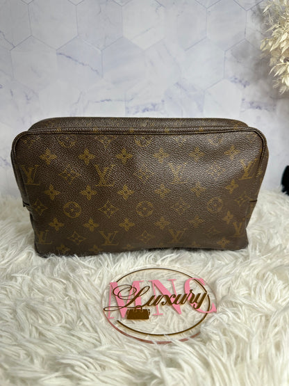 Louis Vuitton Vintage Monogram Trousse 28