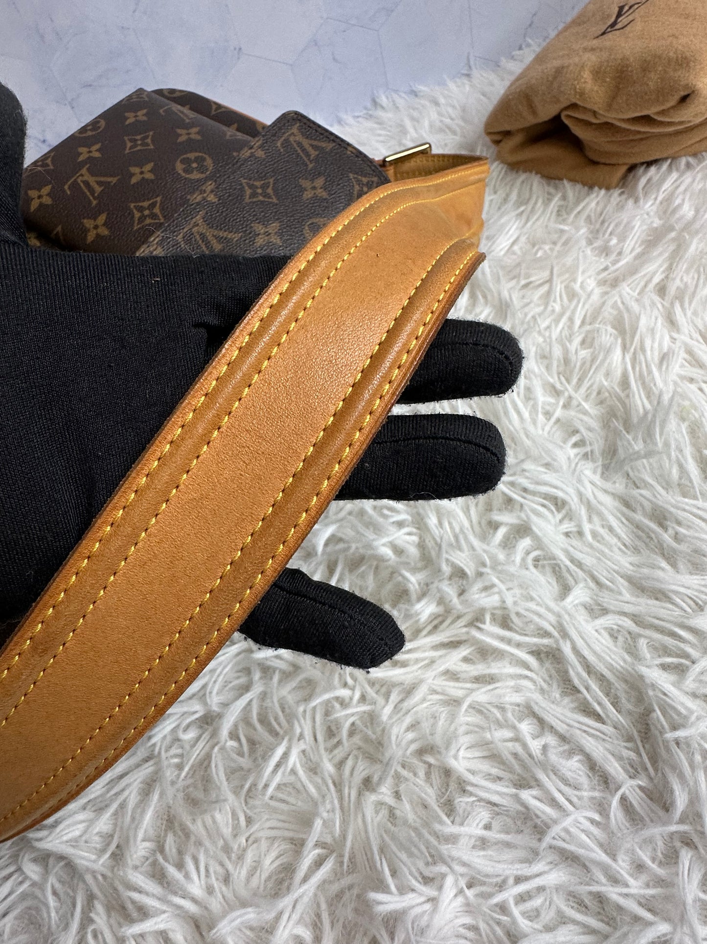 Louis Vuitton Monogram Viva Cite GM