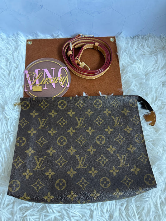 Louis Vuitton Vintage Monogram Toiletry 26