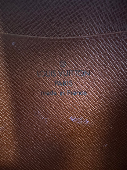 Louis Vuitton Monogram Zippy Wallet