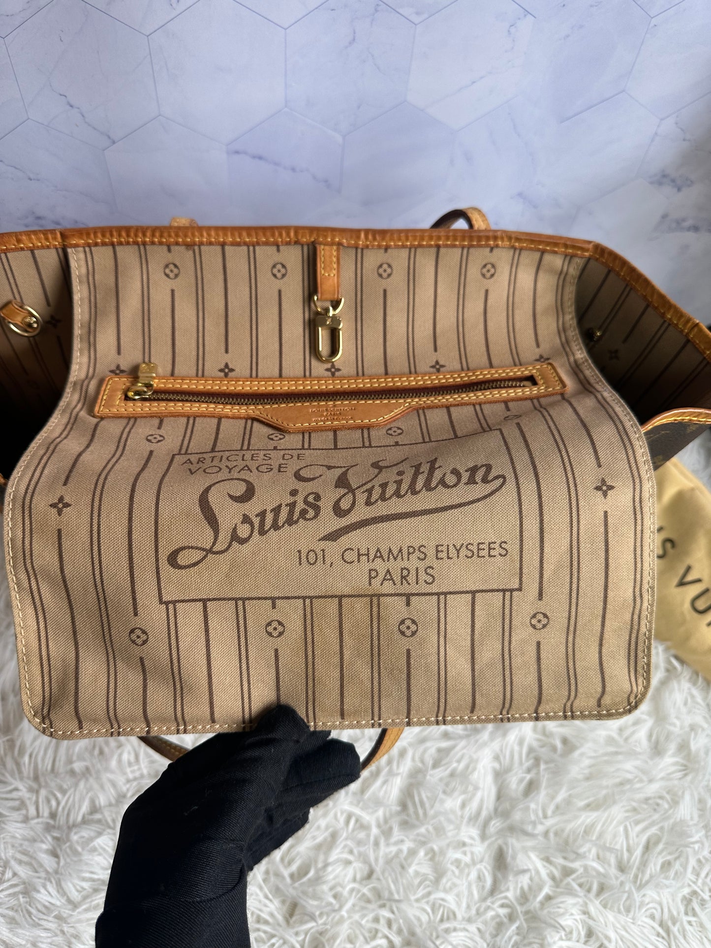 Louis Vuitton Monogram Neverfull MM (NO POUCH)