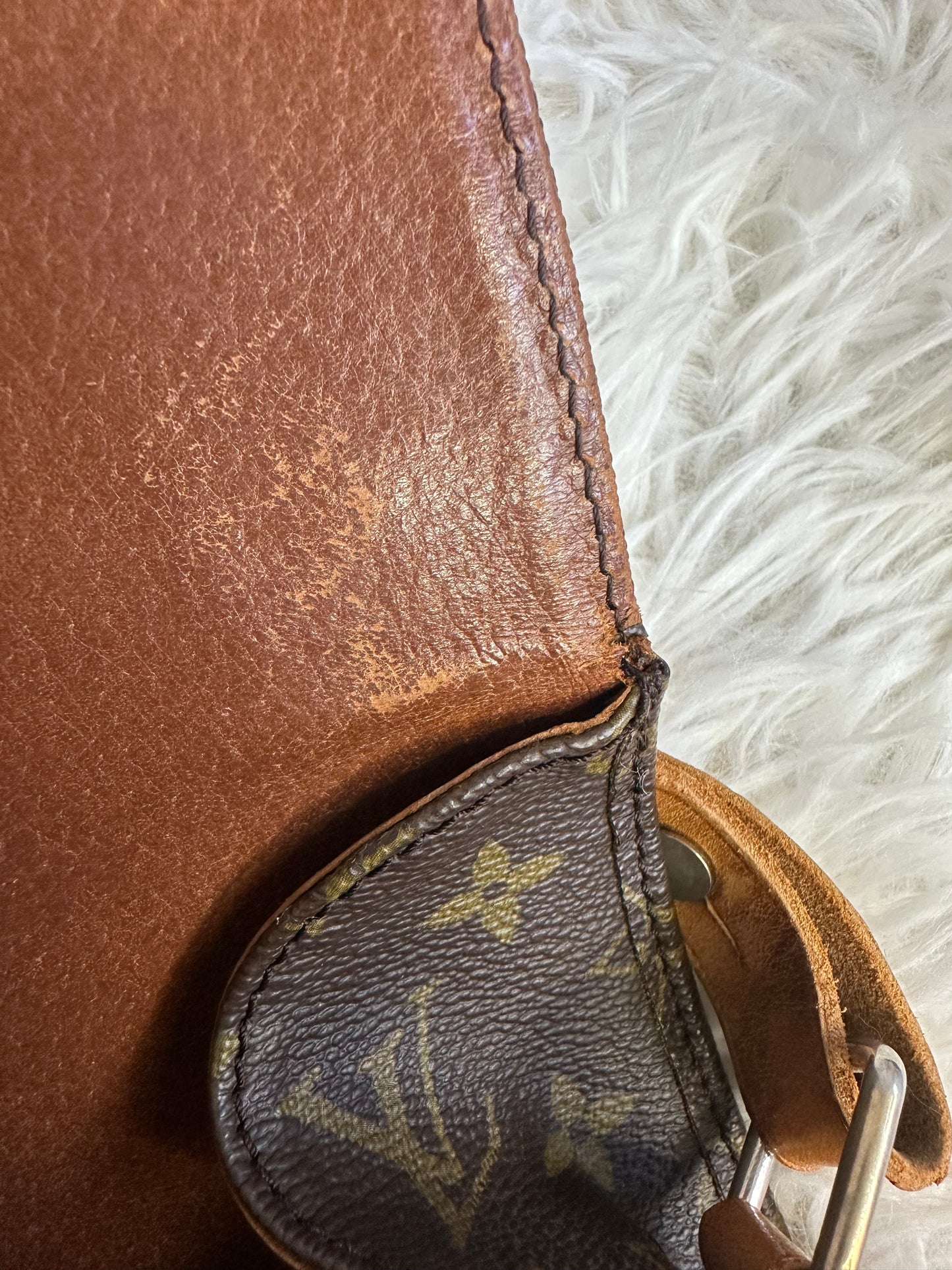 Louis Vuitton Vintage Monogram Cartouchière MM