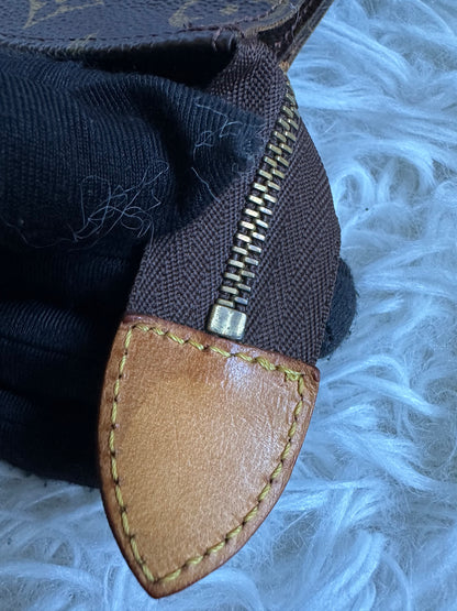 Louis Vuitton Vintage Monogram Toiletry 26