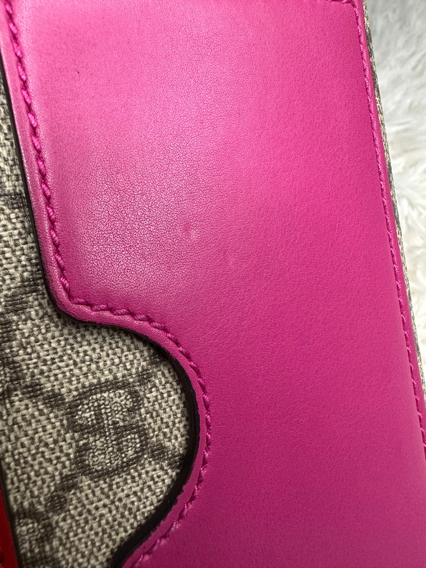 Gucci Padlock Small