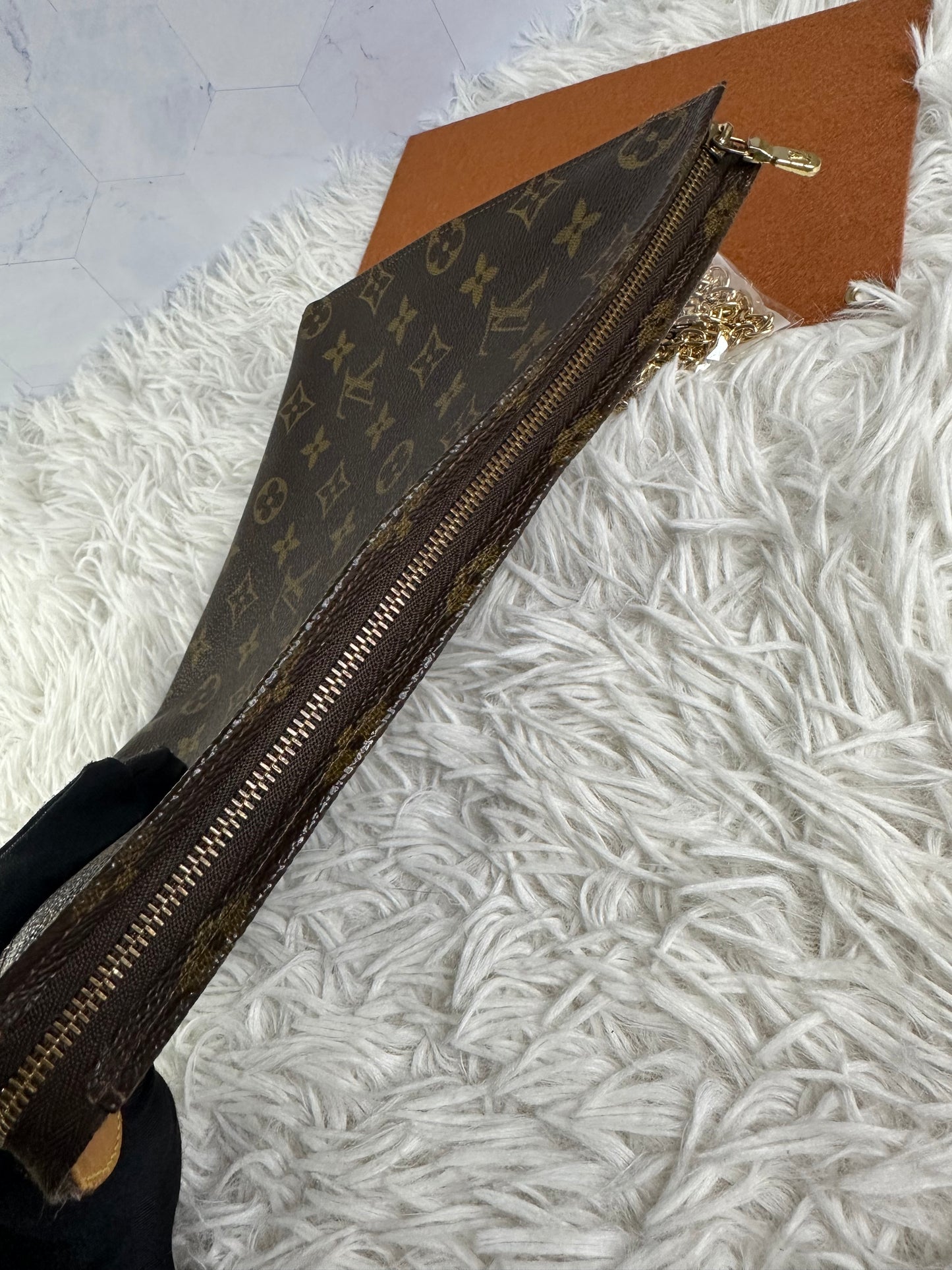 Louis Vuitton Vintage Monogram 26