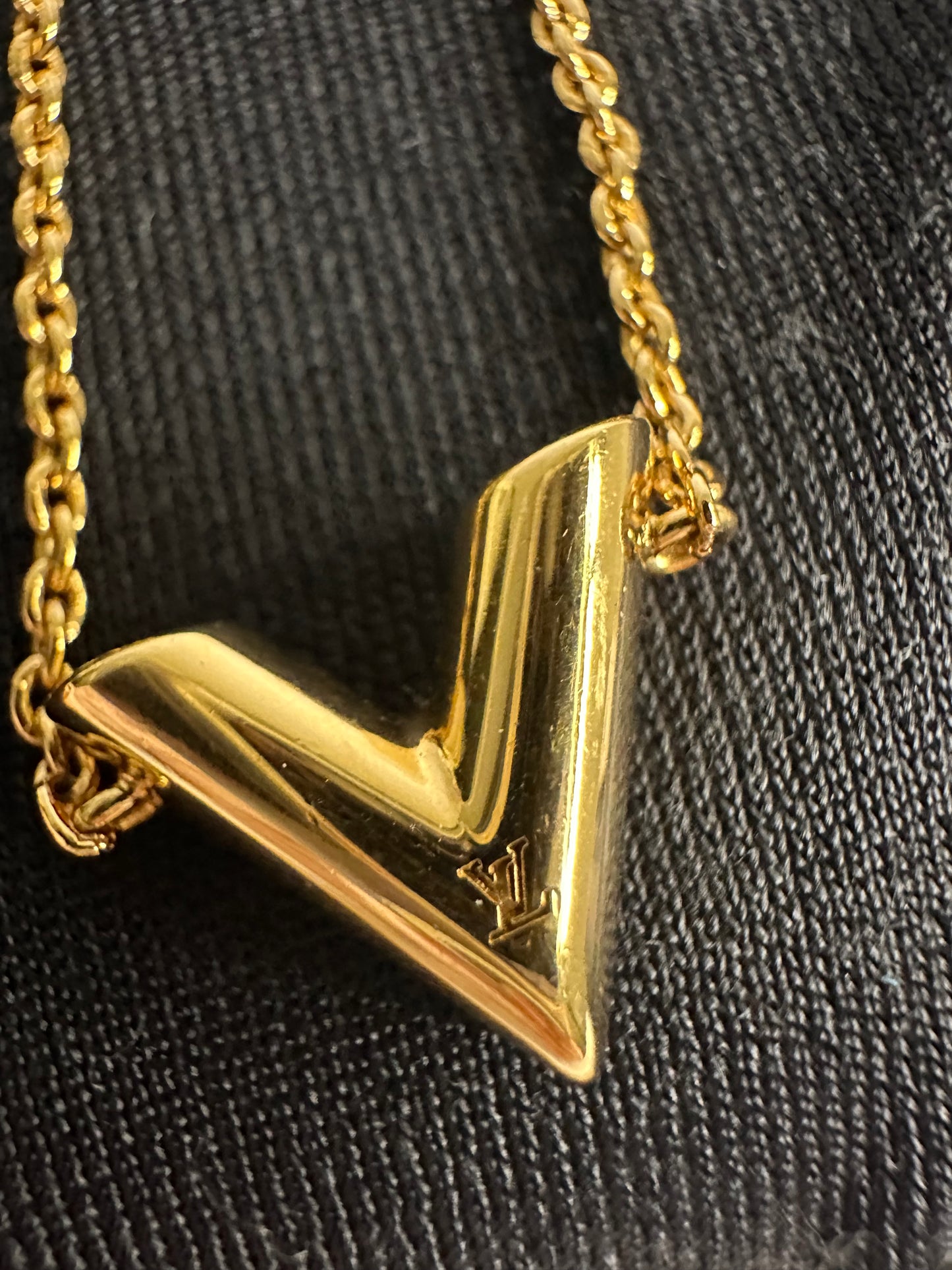 Louis Vuitton Essential V Bracelet