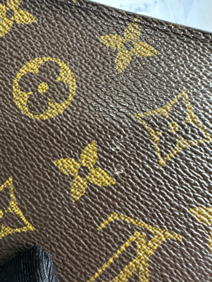 Louis Vuitton Monogram Zippy Wallet