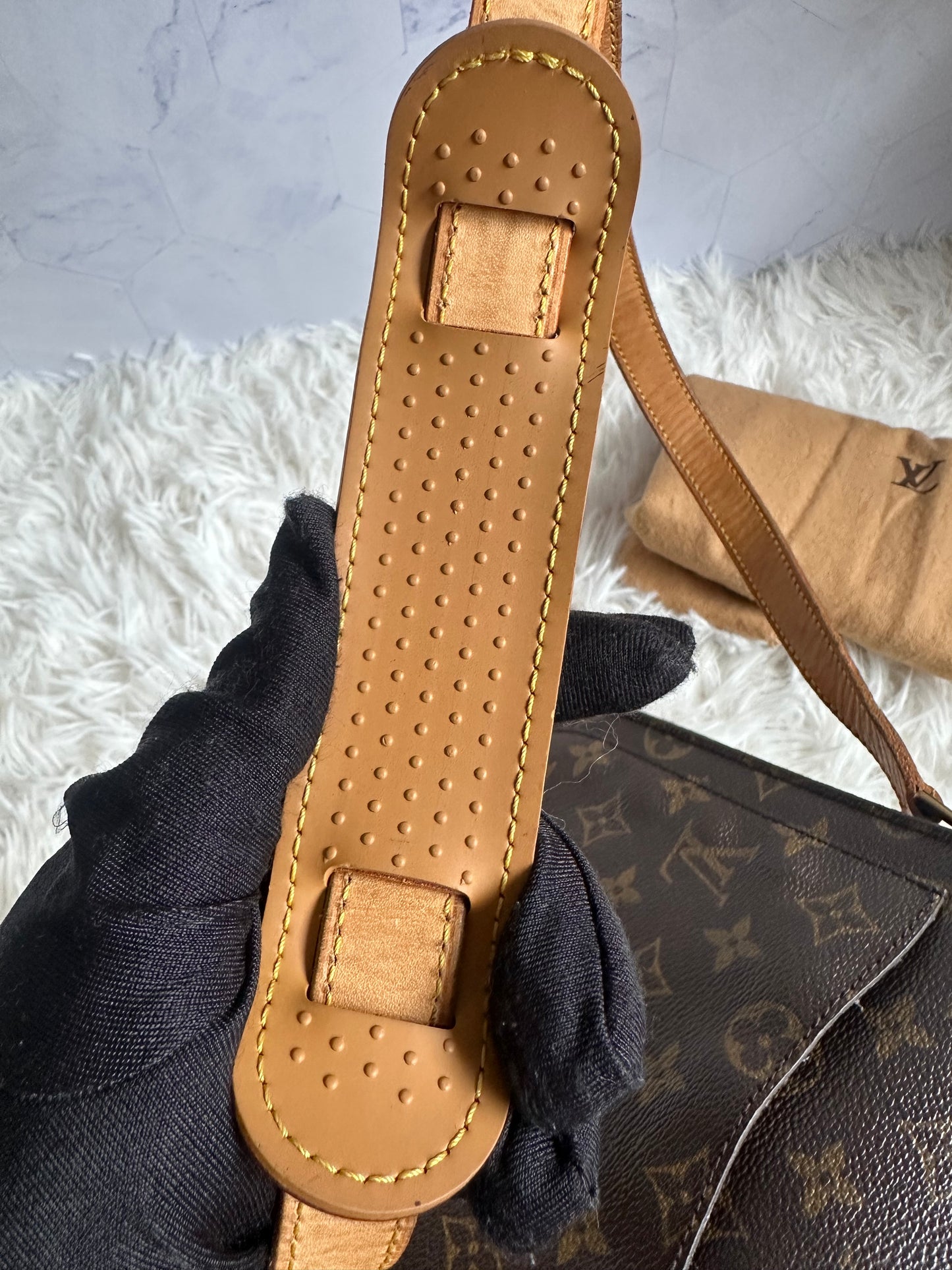 Louis Vuitton Vintage Monogram St Cloud GM