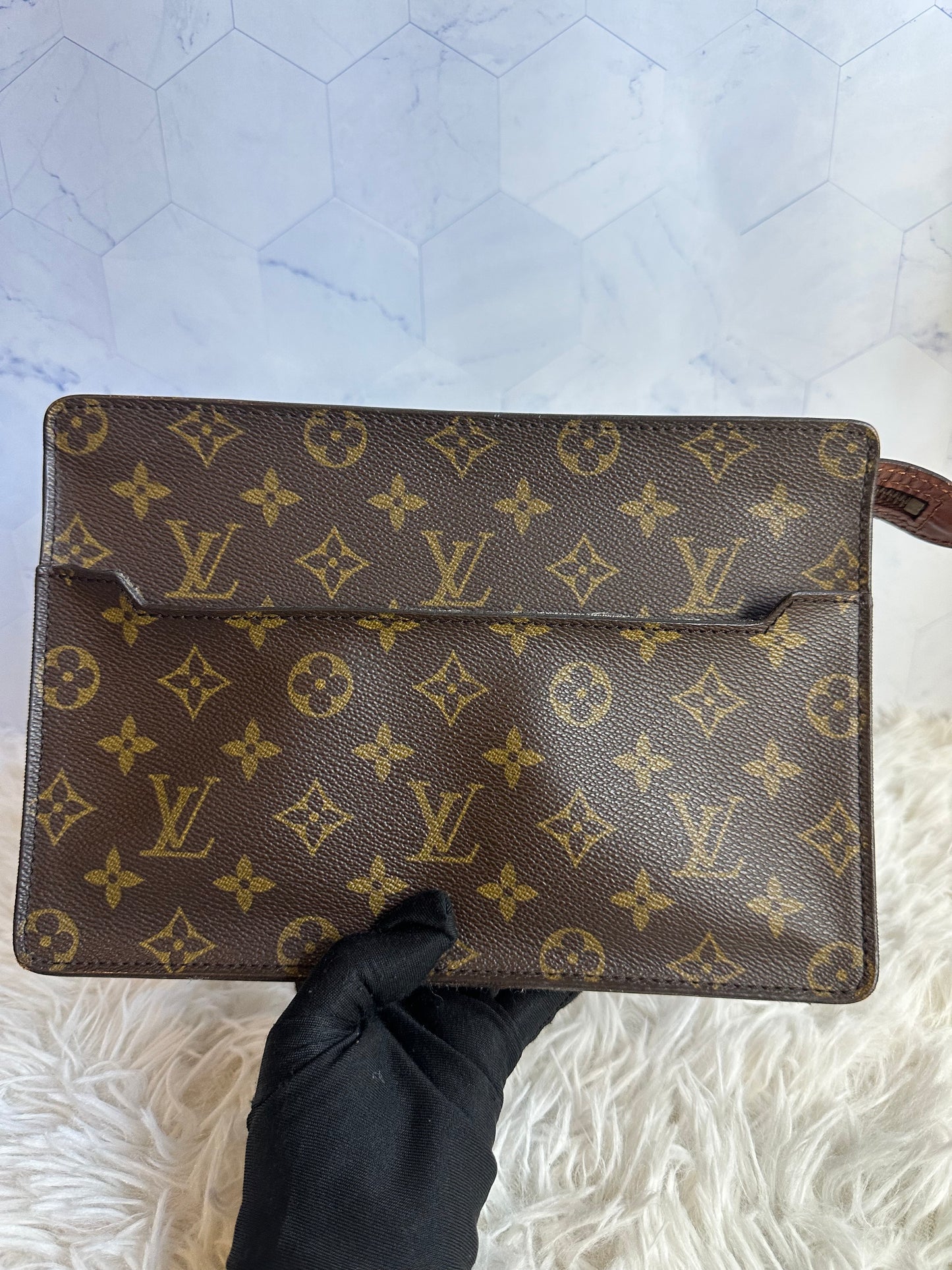 Louis Vuitton Monogram Vintage Pochette Homme