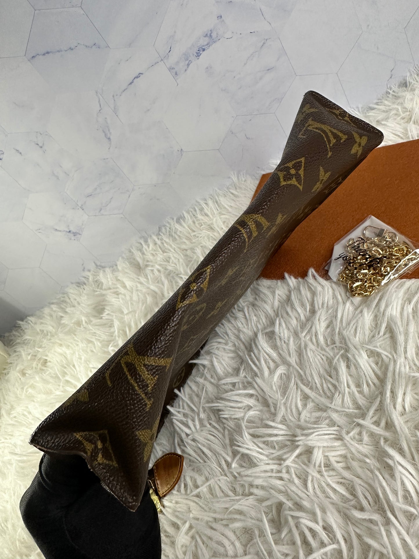 Louis Vuitton Vintage Monogram 26