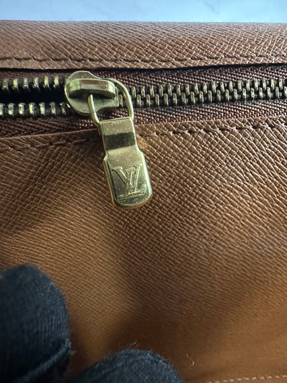 Louis Vuitton Vintage Monogram Monceau 28