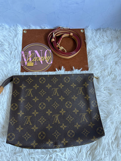 Louis Vuitton Vintage Monogram Toiletry 26