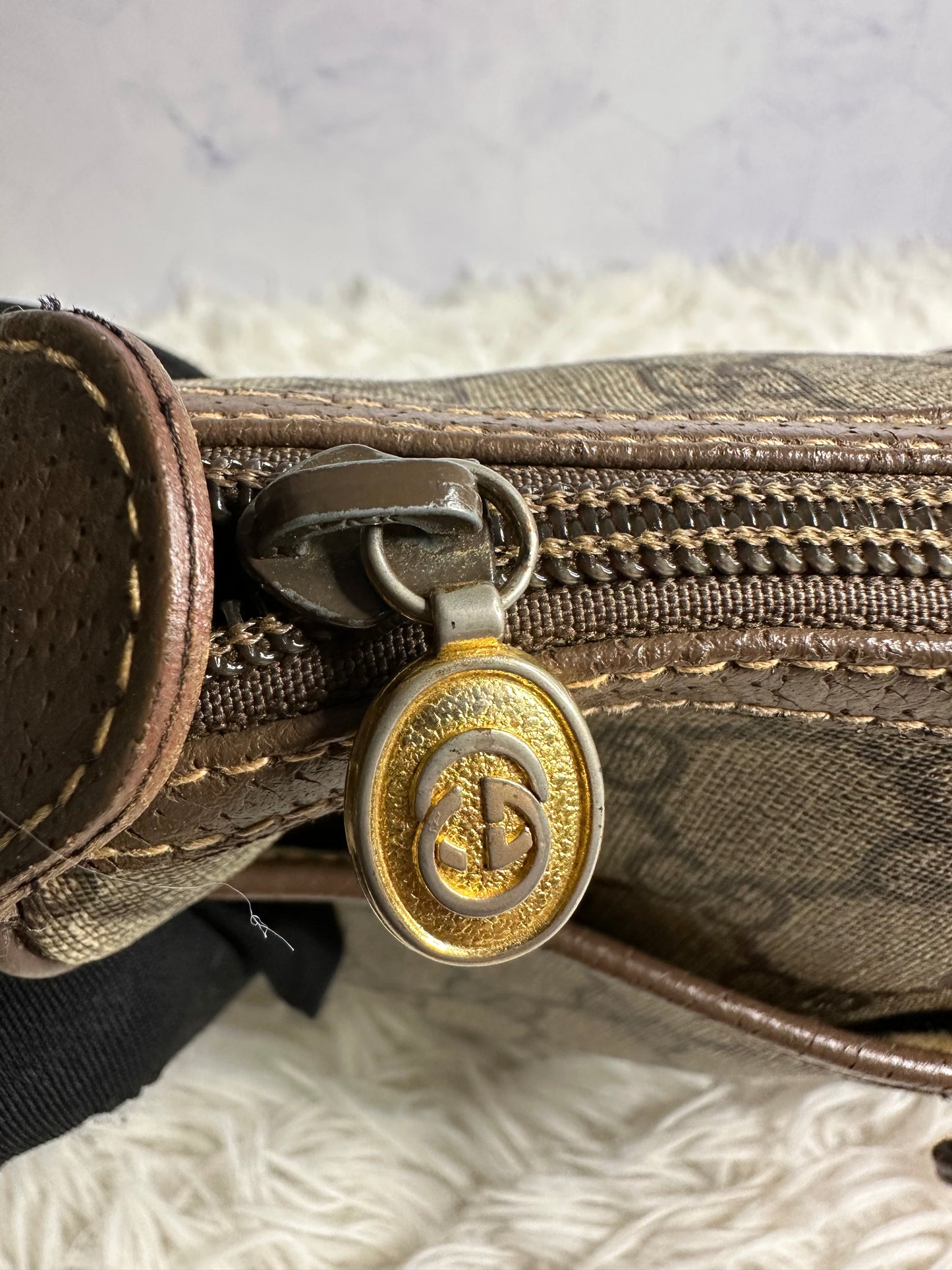 Gucci Vintage Crossbody Bag
