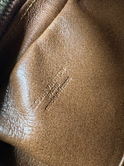 Louis Vuitton Vintage Monogram Pochette clutch bag