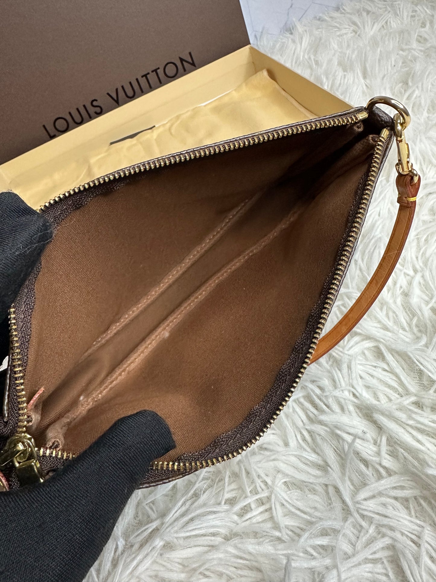Louis Vuitton Monogram Pochette Accessoires
