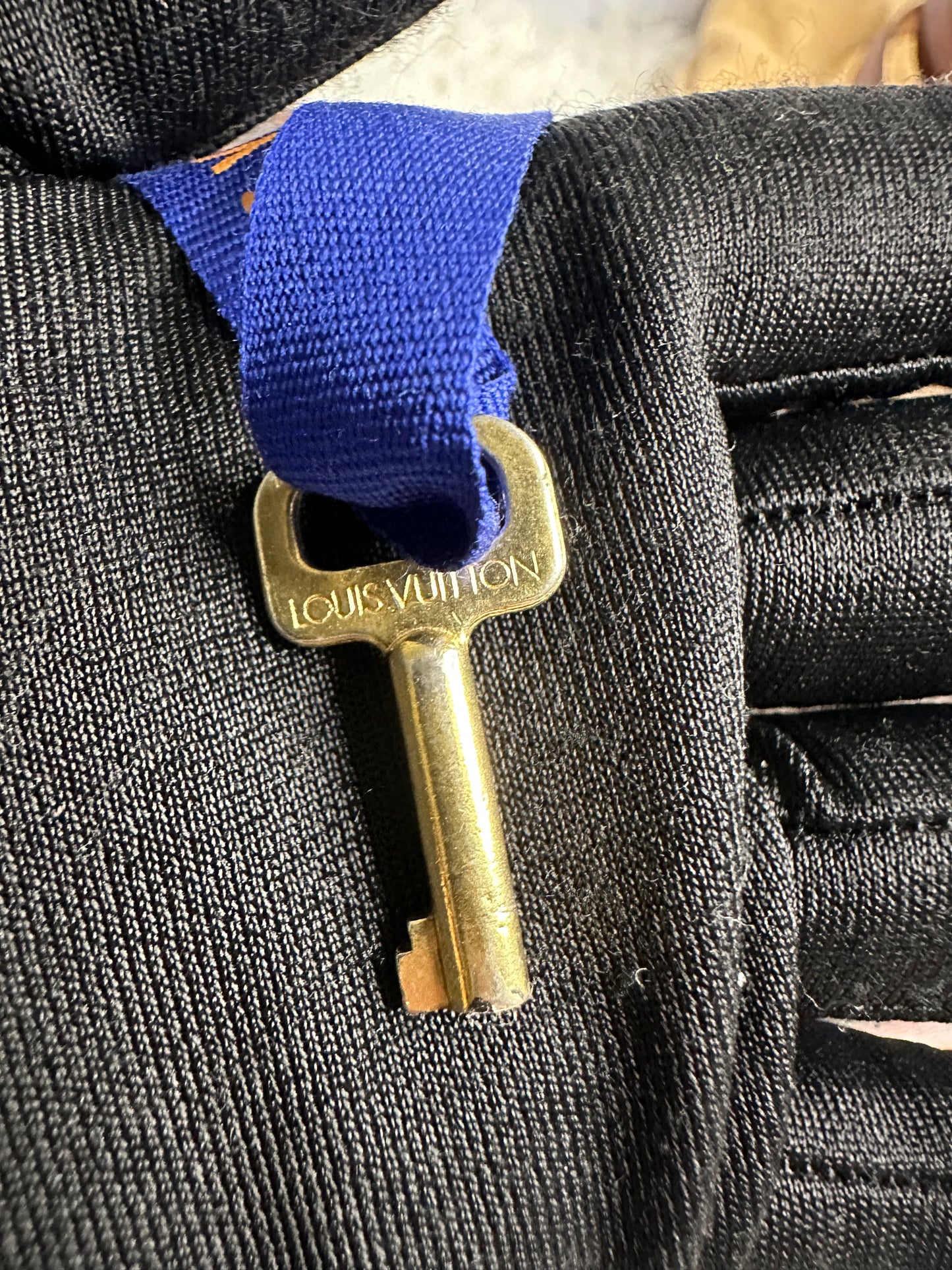 Louis Vuitton Vintage Monogram Monceau 28