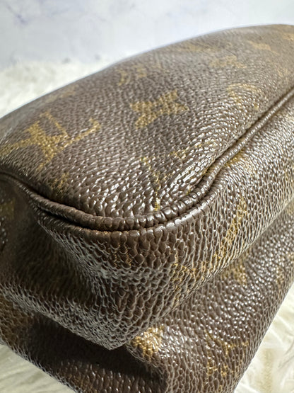 Louis Vuitton Vintage Monogram Trousse 28