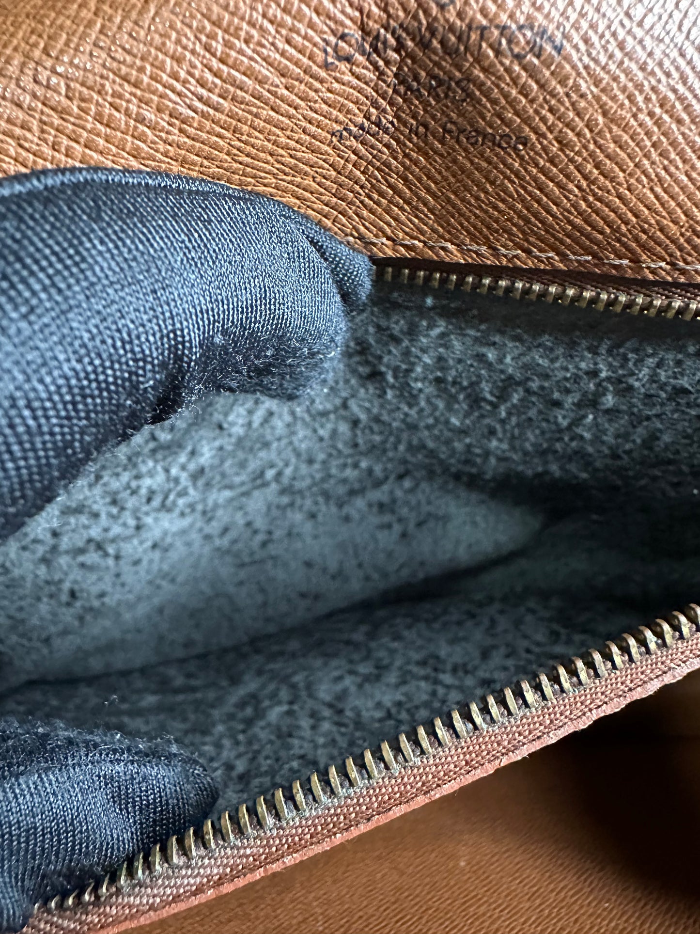 Louis Vuitton Vintage Monogram Monceau 28