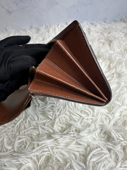 Louis Vuitton Monogram Sarah Wallet