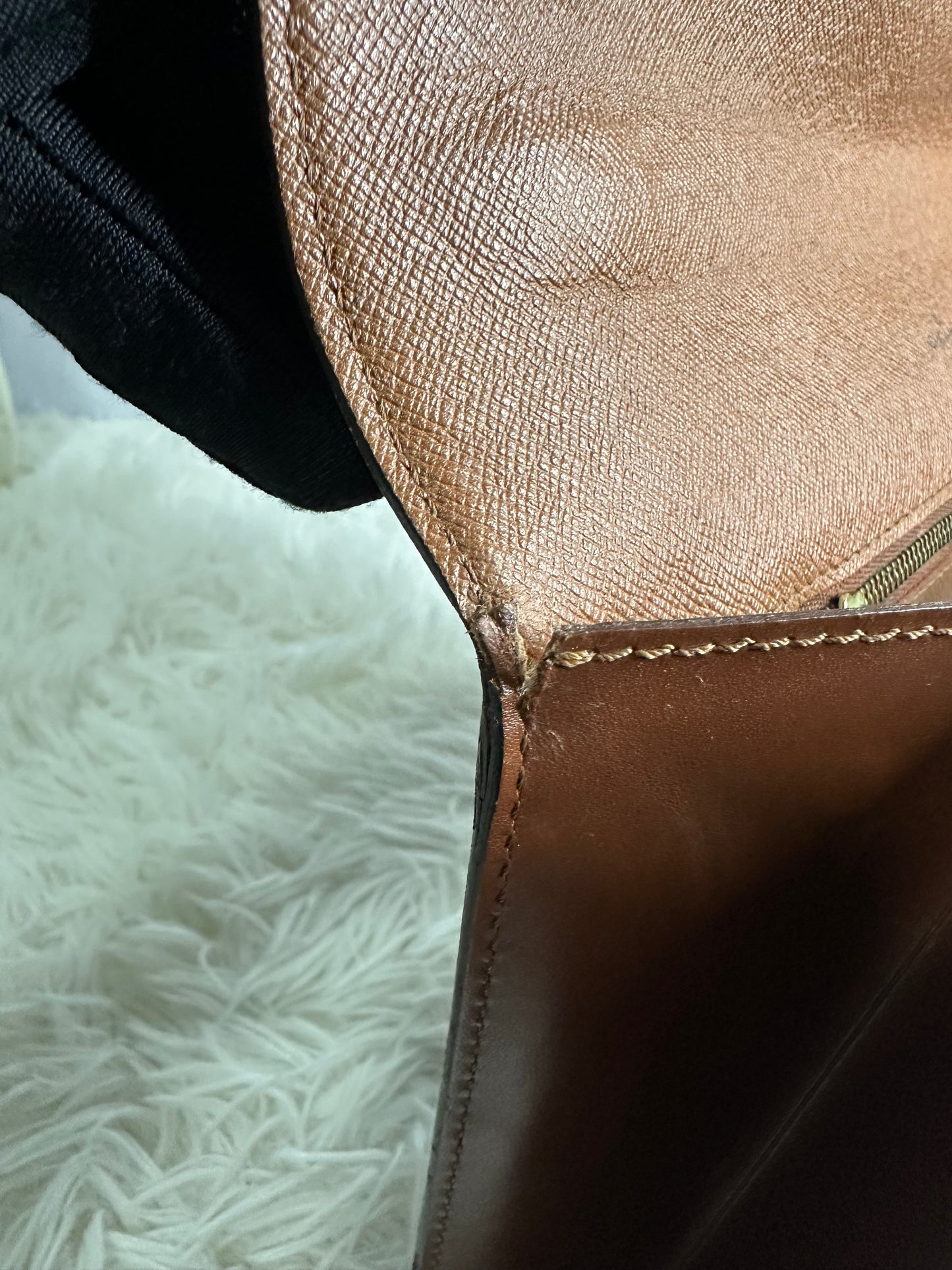 Louis Vuitton Vintage Monogram Monceau 28