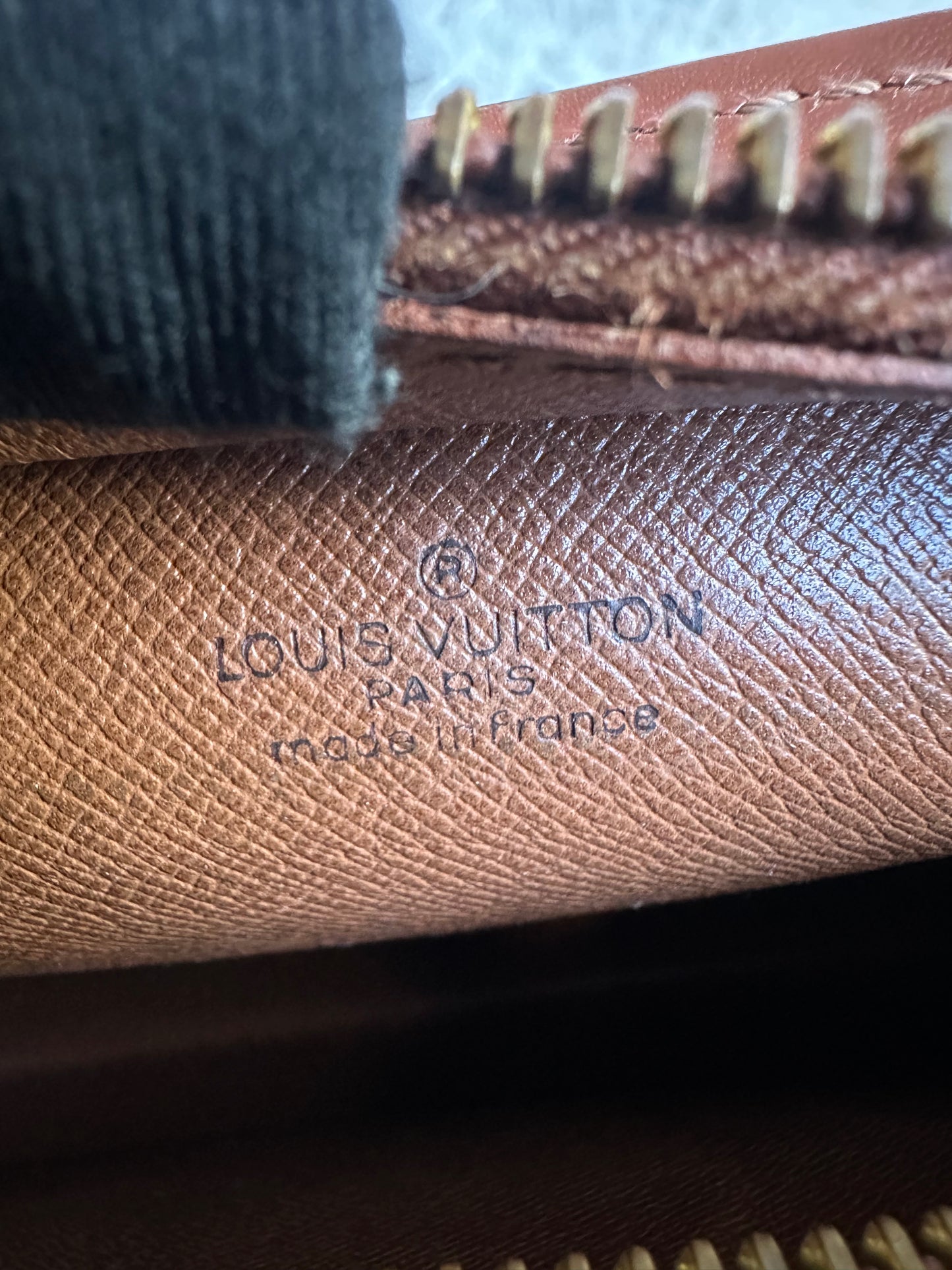 Louis Vuitton Monogram Vintage Pochette Homme