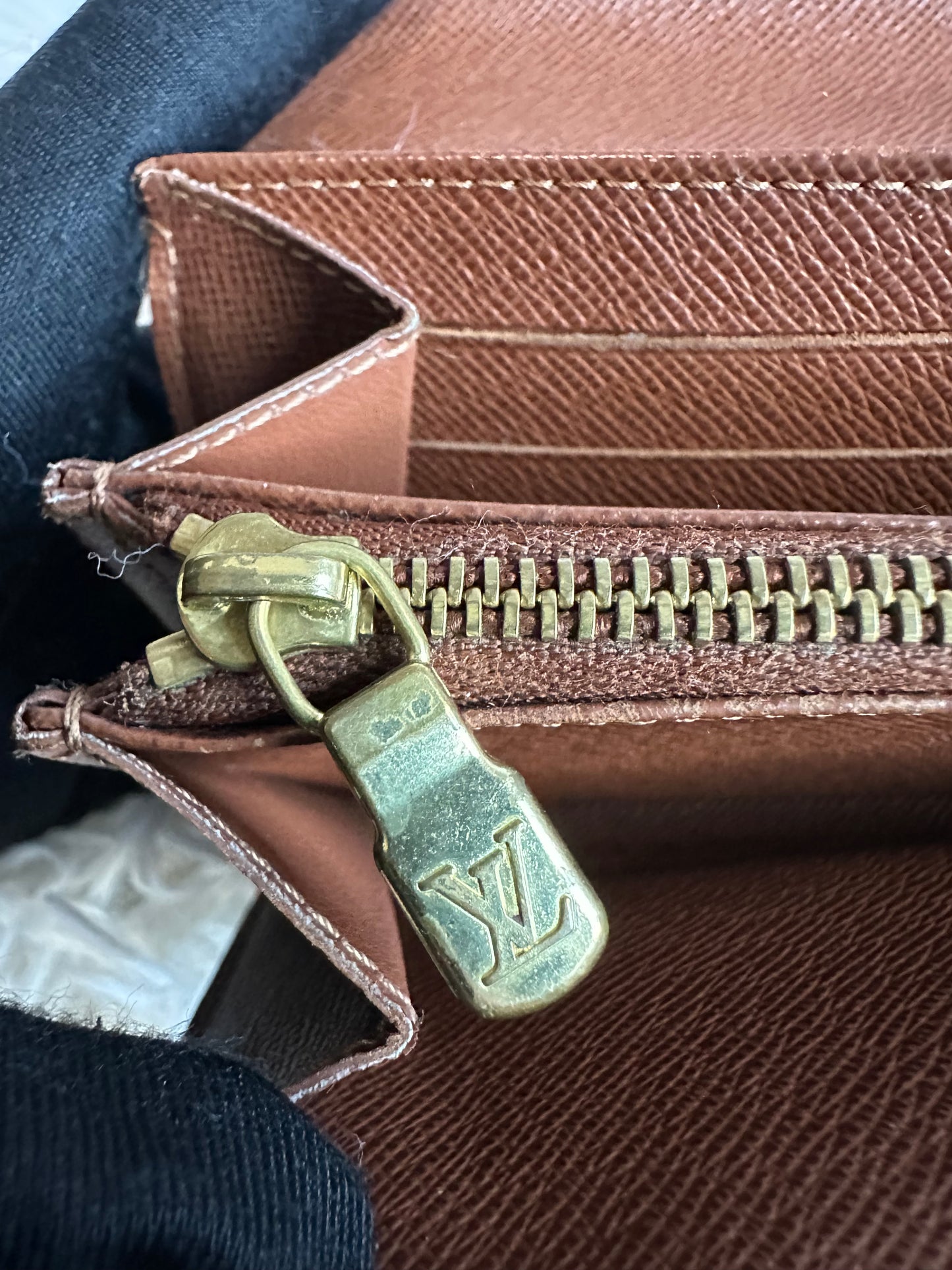 Louis Vuitton Monogram Sarah Wallet