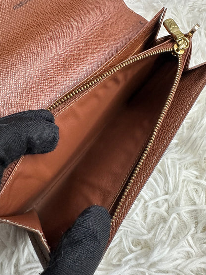 Louis Vuitton Monogram Sarah Wallet