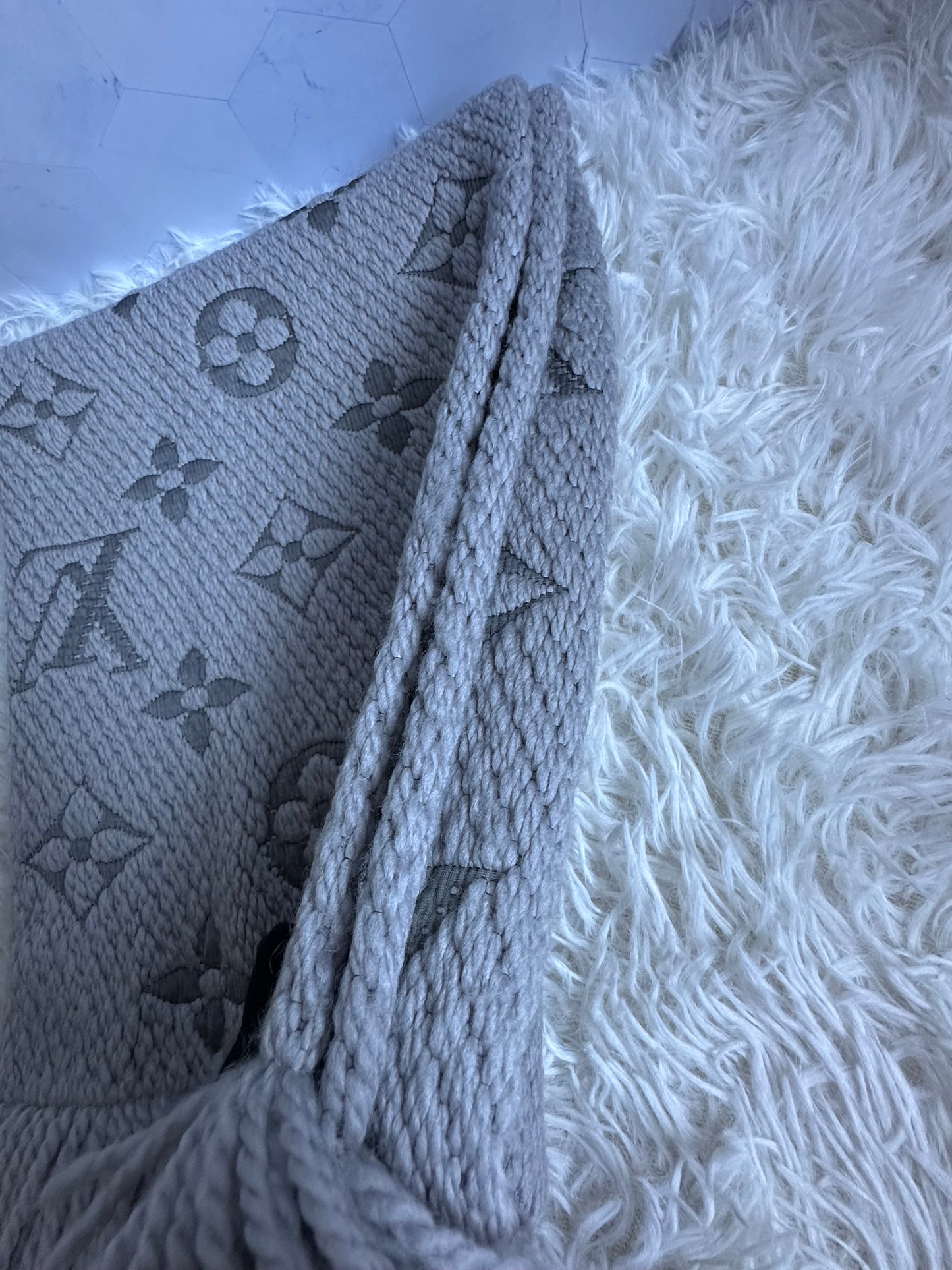 Louis Vuitton Logomania Wool Scarf - Light Grey
