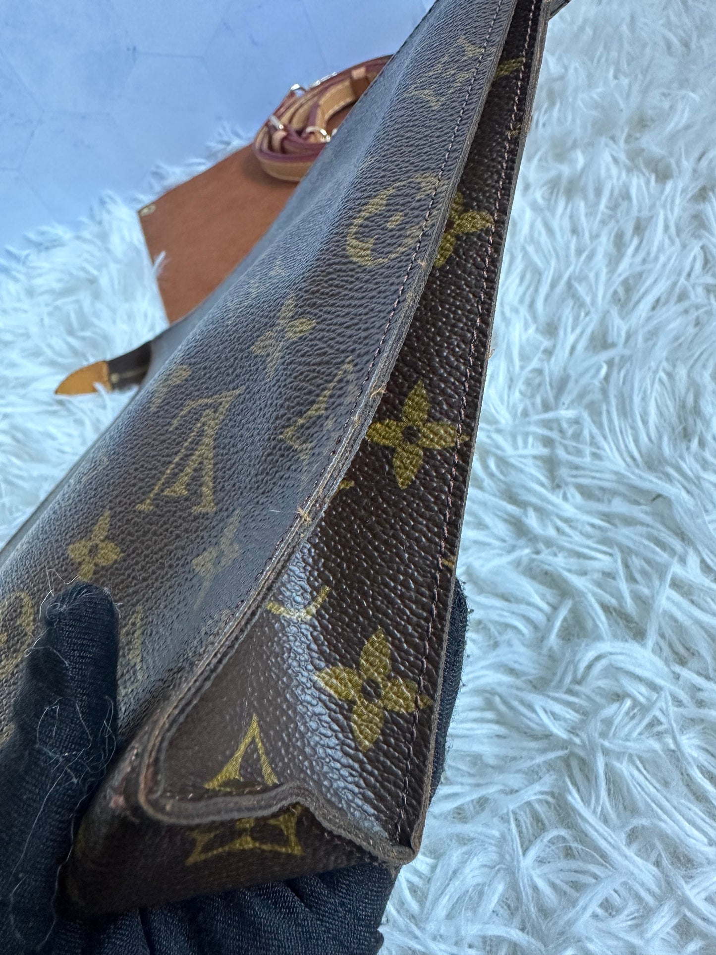 Louis Vuitton Vintage Monogram Toiletry 26