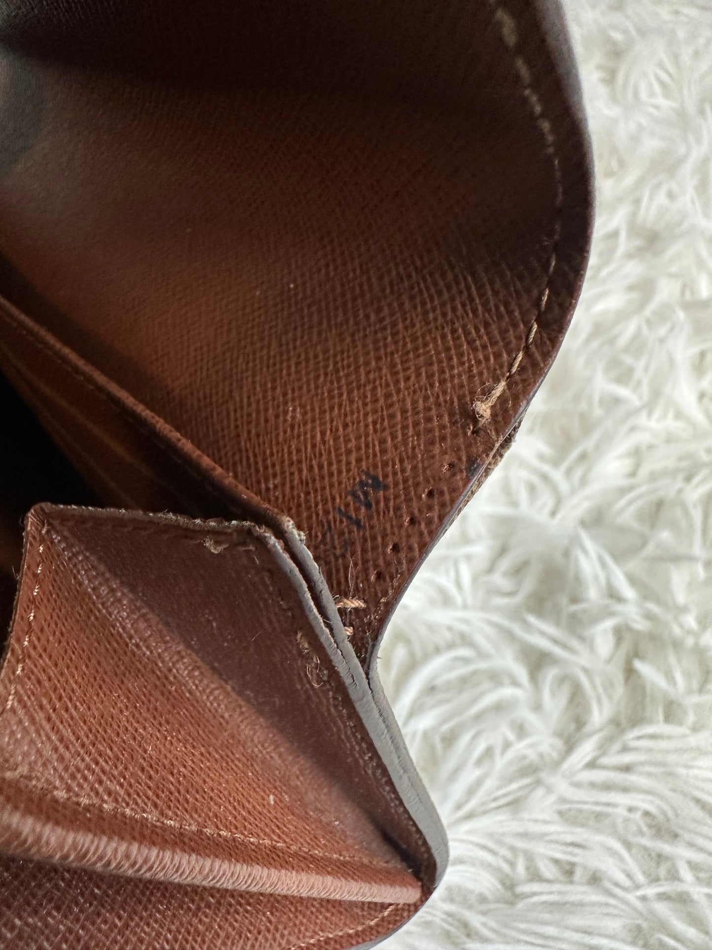 Louis Vuitton Monogram Sarah Wallet