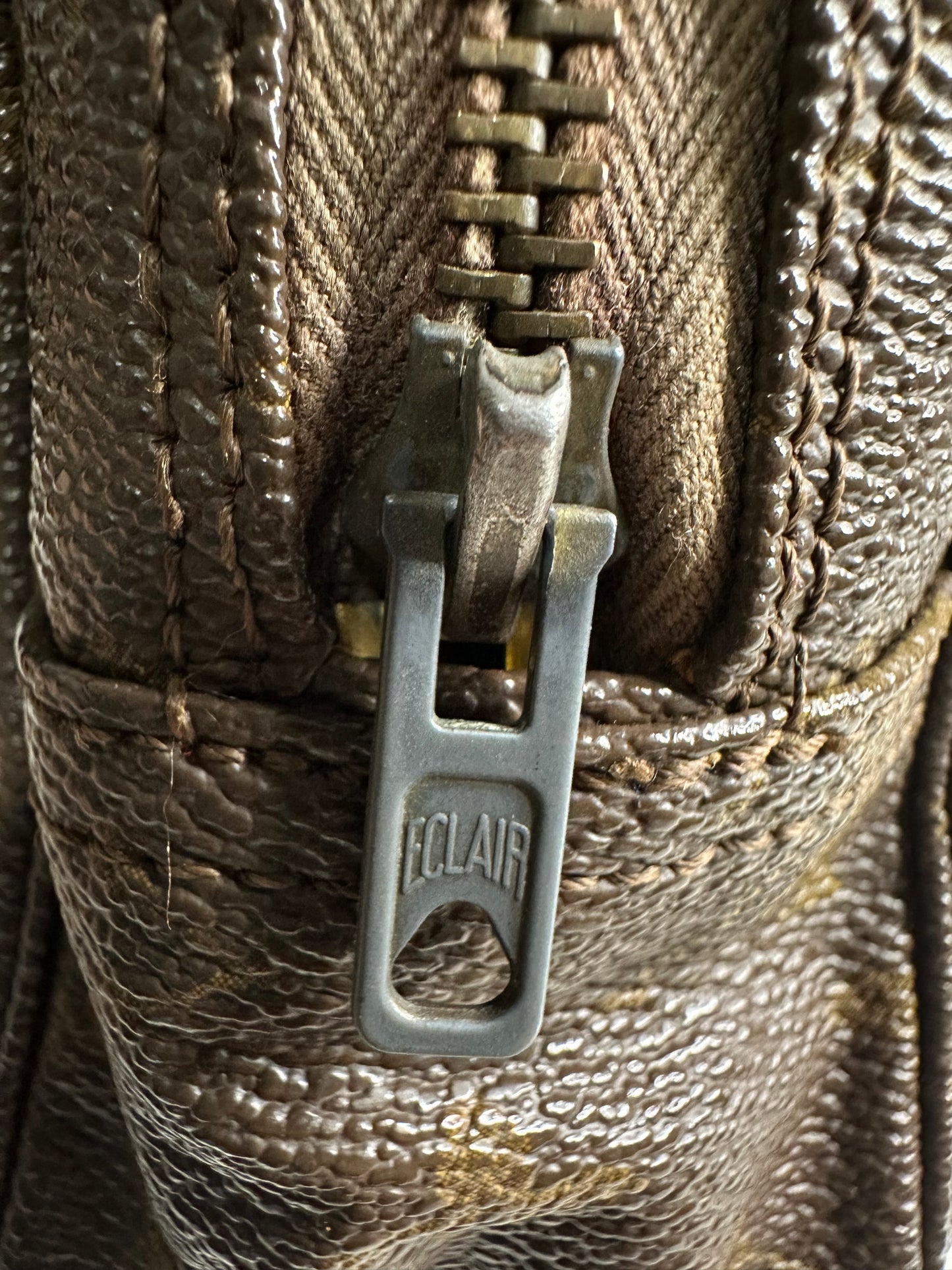 Louis Vuitton Vintage Monogram Trousse 28