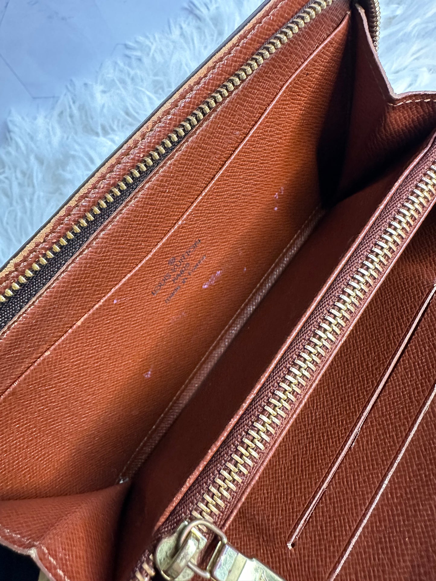 Louis Vuitton Monogram Zippy Wallet