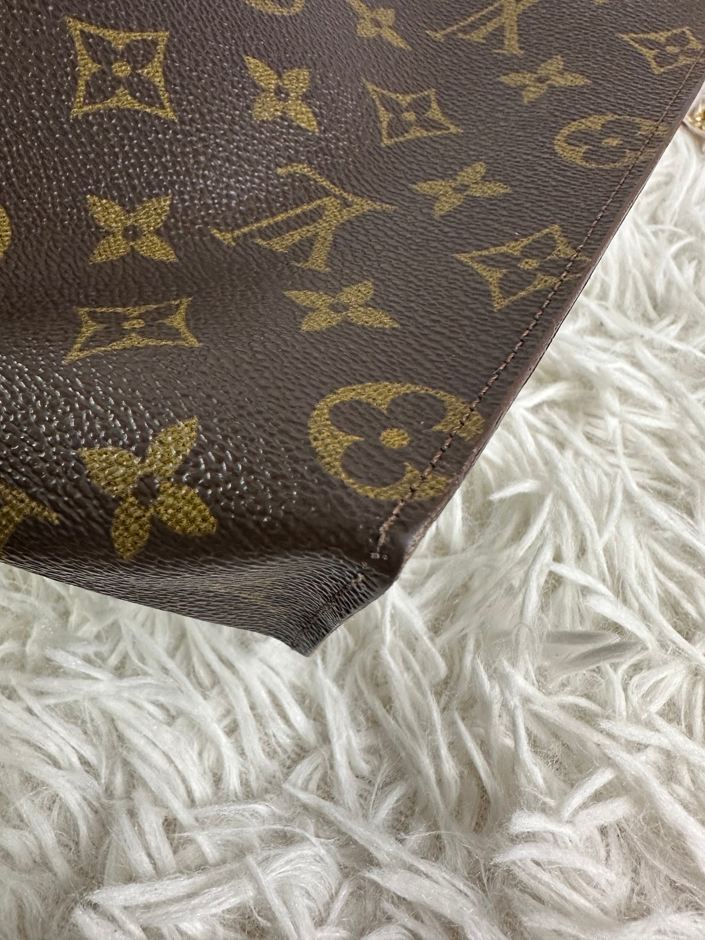 Louis Vuitton Vintage Monogram 26