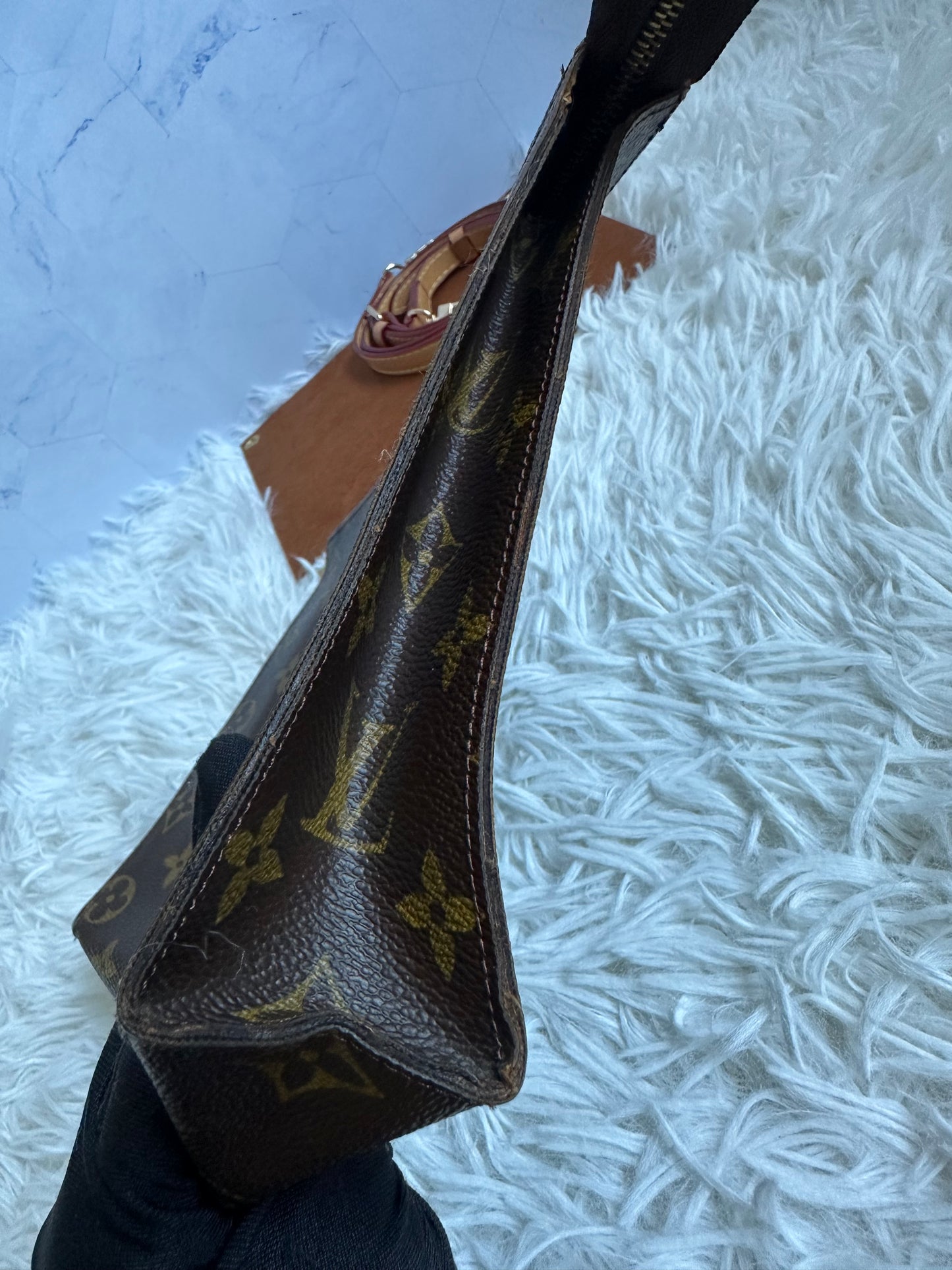 Louis Vuitton Vintage Monogram Toiletry 26