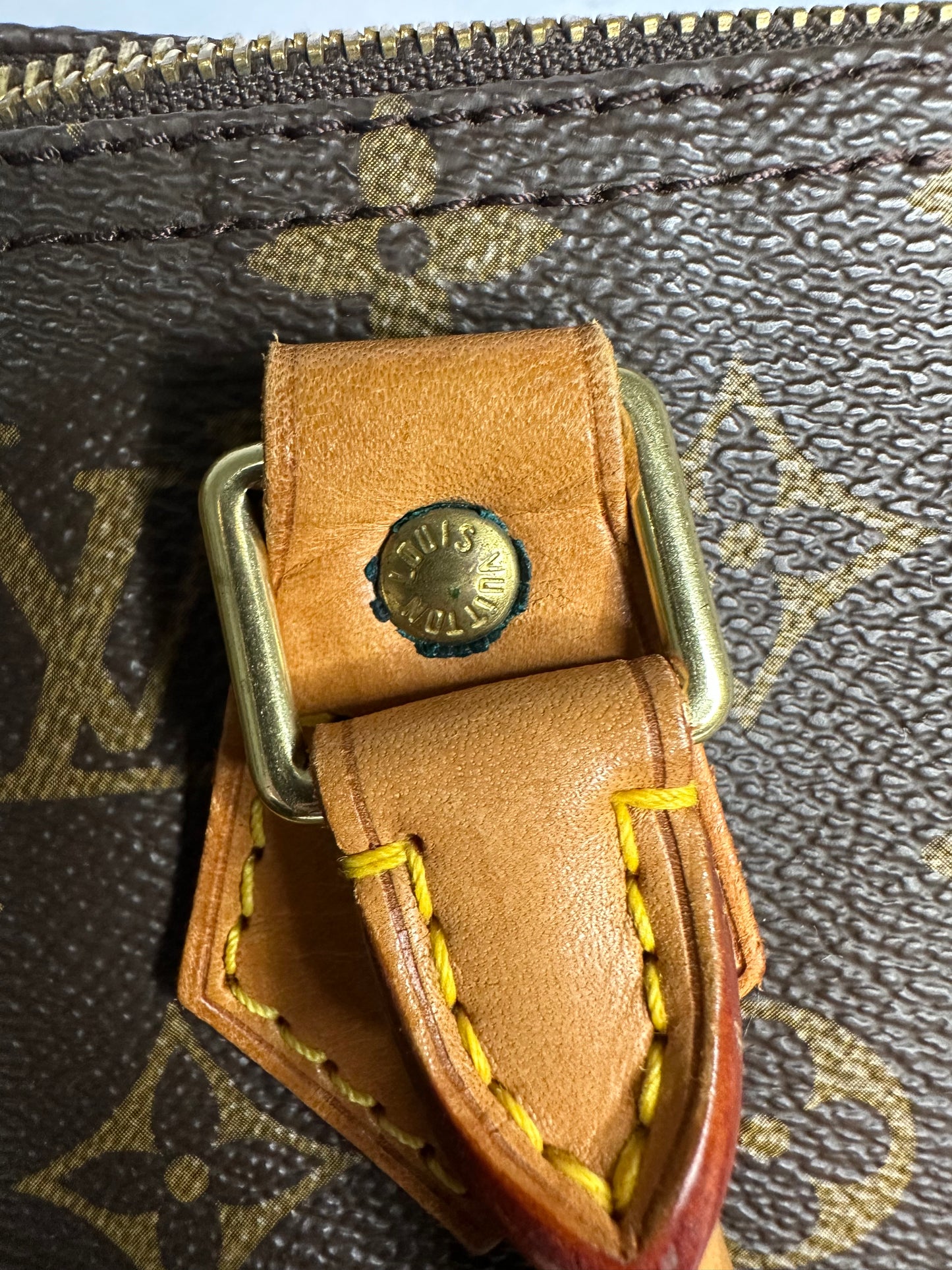 Louis Vuitton Monogram Speedy 40