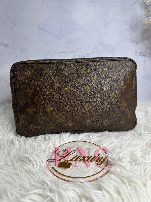 Louis Vuitton Vintage Monogram Trousse 28