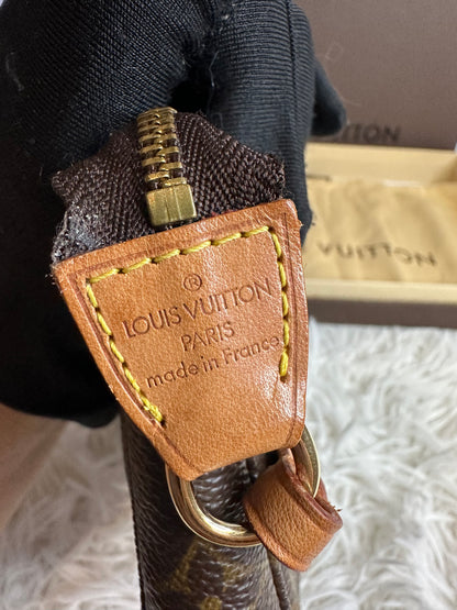 Louis Vuitton Monogram Pochette Accessoires