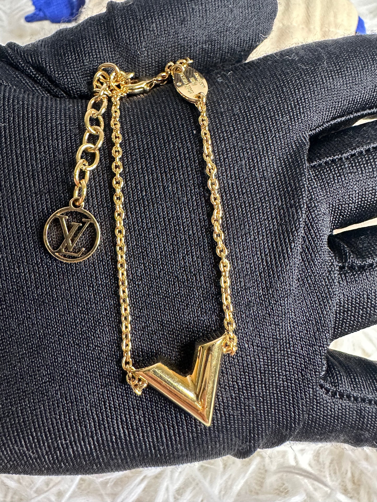 Louis Vuitton Essential V Bracelet