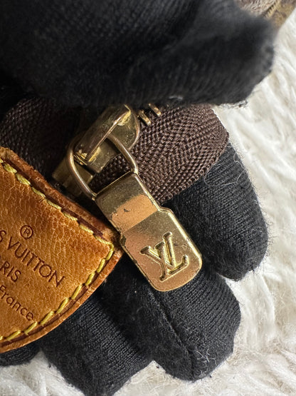 Louis Vuitton Vintage Monogram 26