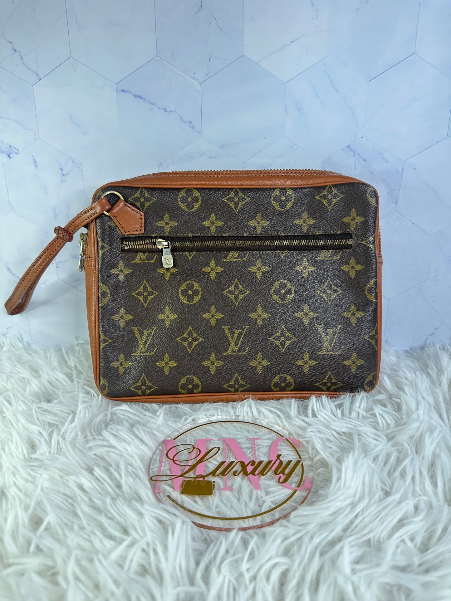 Louis Vuitton Vintage Monogram Pochette clutch bag