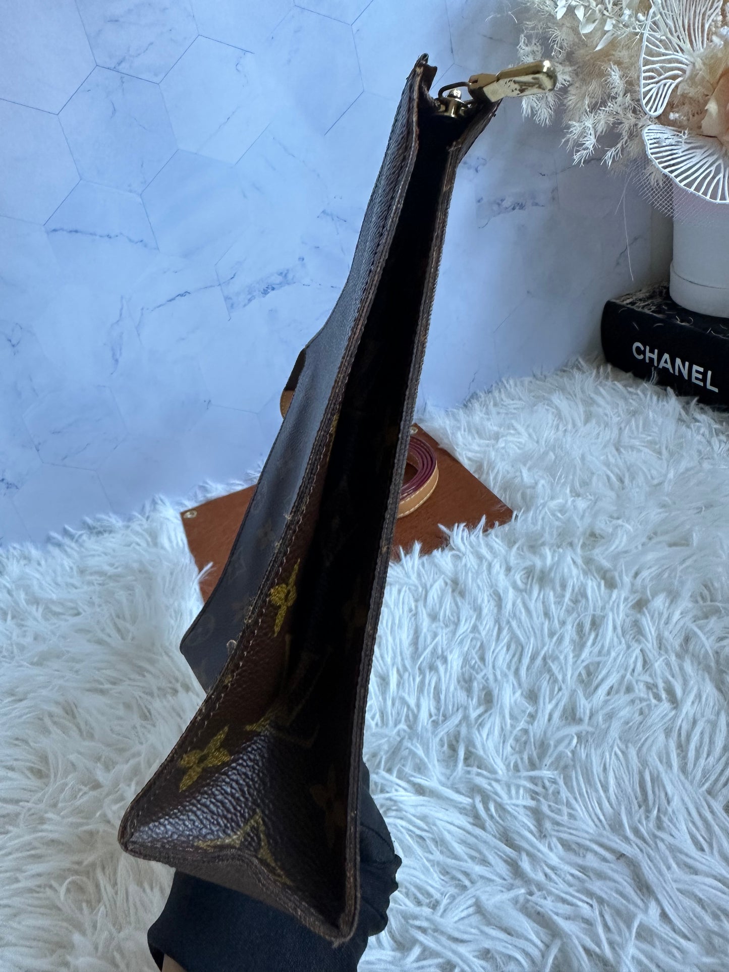 Louis Vuitton Vintage Monogram Toiletry 26